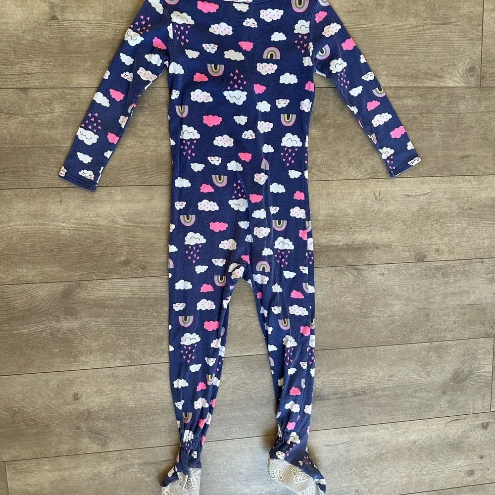 Carter’s 5T Girl Zip Footed Sleeper Pajamas Rainbow Clouds